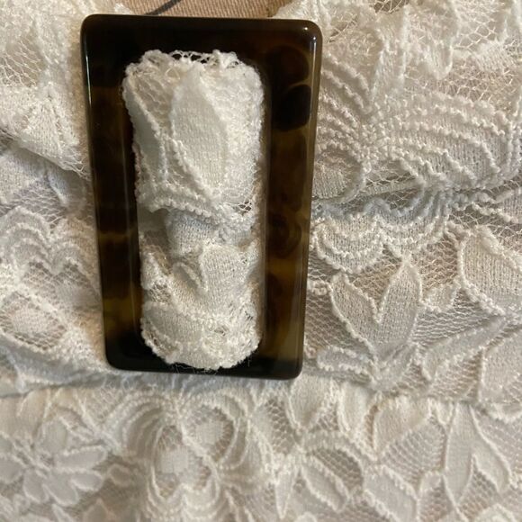 NEW LG Solid Ivory Lace V-Neck Top Blouse - Picture 4 of 16